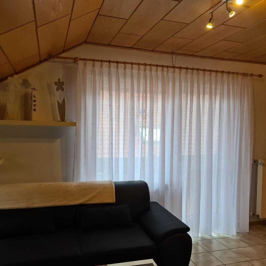 Ferienwohnung Cornelia Und Michael Persang Gbr 埃彭布伦 外观 照片